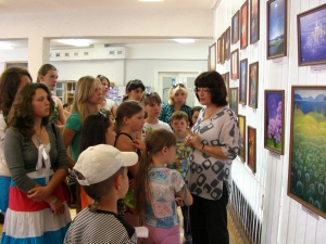 Дети на выставке